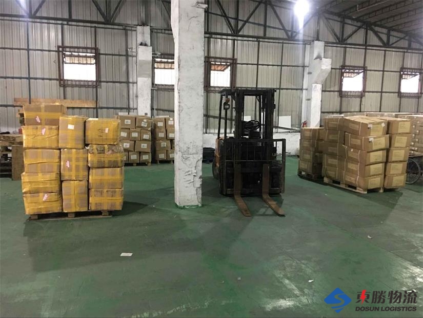 深圳倉(cāng)庫(kù)租賃，深圳到香港物流運(yùn)輸, 深圳工廠裝貨送香港九龍,深圳到香港物流,香港深圳貨運(yùn)運(yùn)輸,深圳香港進(jìn)出口,深港物流專線,中港物流